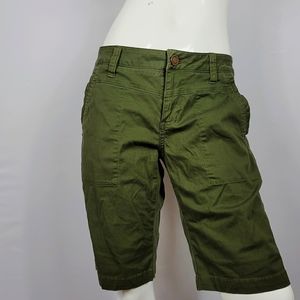 Cabi Ivy League Shorts Flat Front Bermudas Olive 6